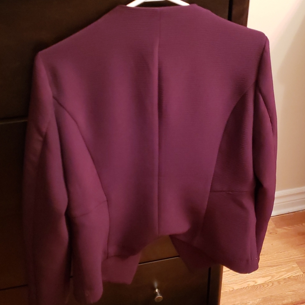 Blazer - Picture 2 of 2